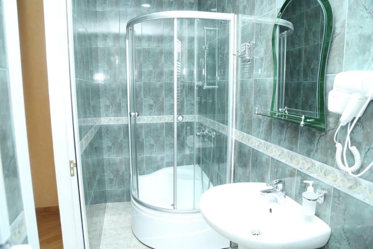 Apartments City On The Palm Tbilisi Ngoại thất bức ảnh