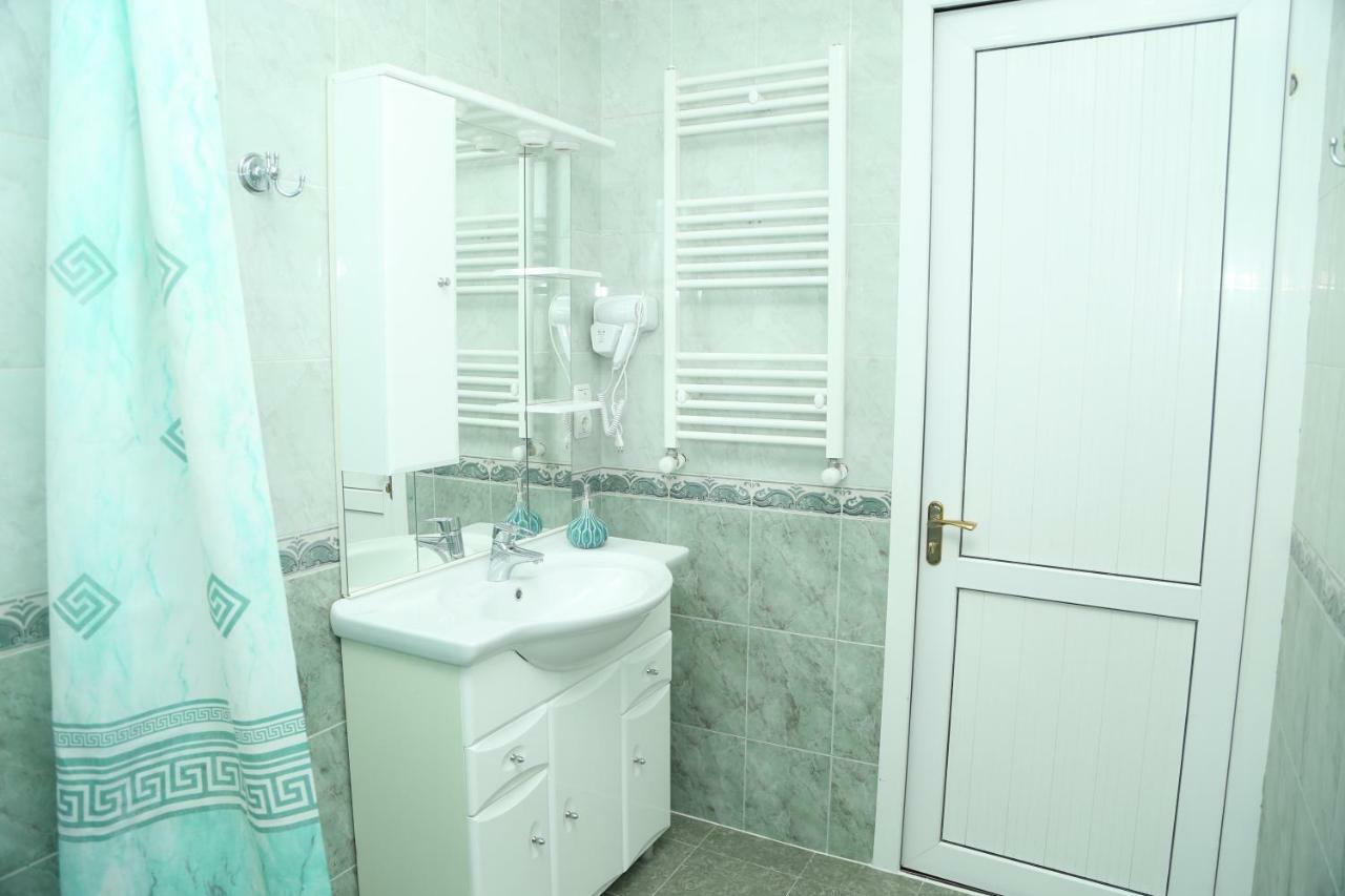 Apartments City On The Palm Tbilisi Ngoại thất bức ảnh