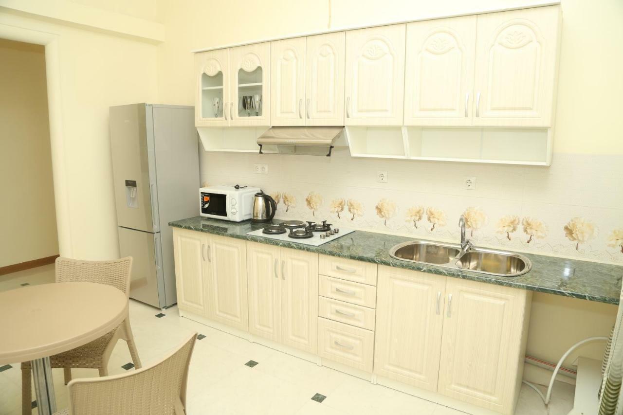 Apartments City On The Palm Tbilisi Ngoại thất bức ảnh