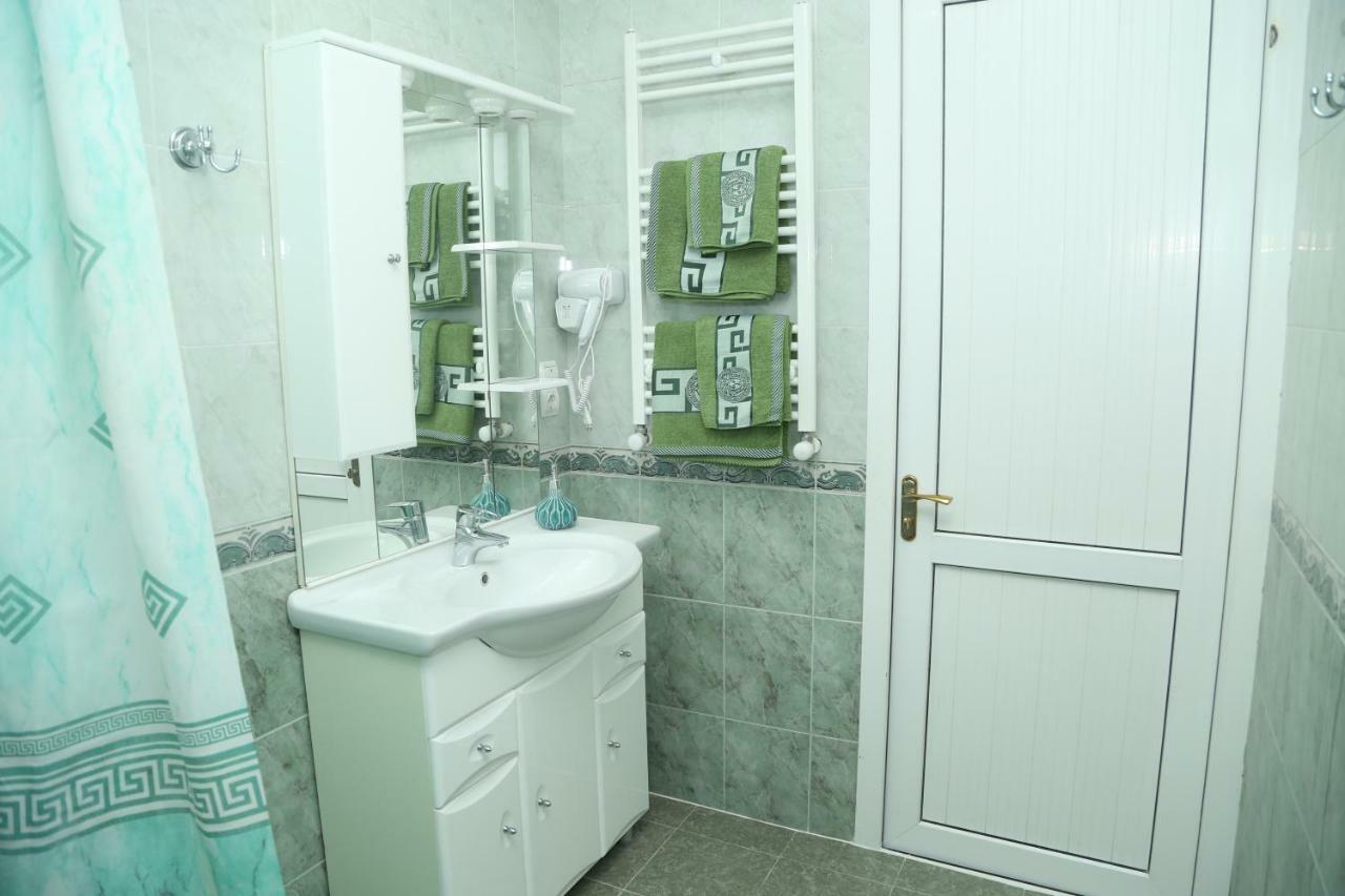 Apartments City On The Palm Tbilisi Ngoại thất bức ảnh